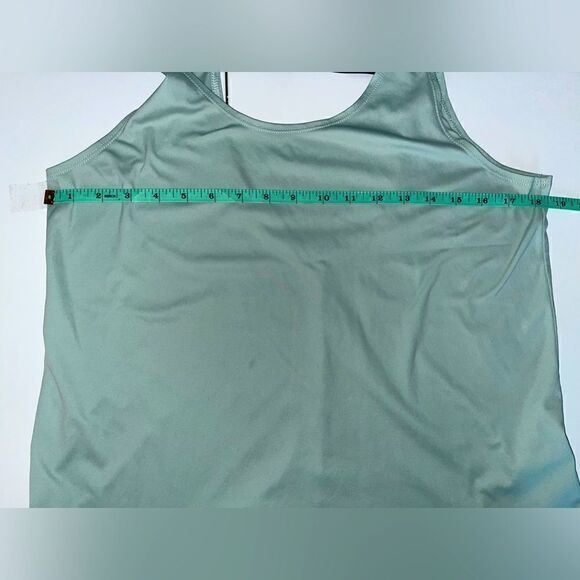 Nike Dri-Fit Tank Top 🦃🦃🦃 - Picture 2 of 5